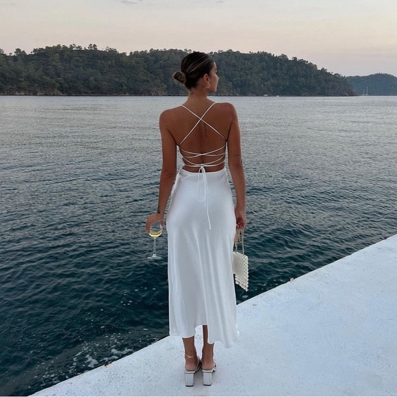 Zara White Satin Effect Sweetheart Neckline Midi Maxi Dress $89.90 - Picture 3 of 16